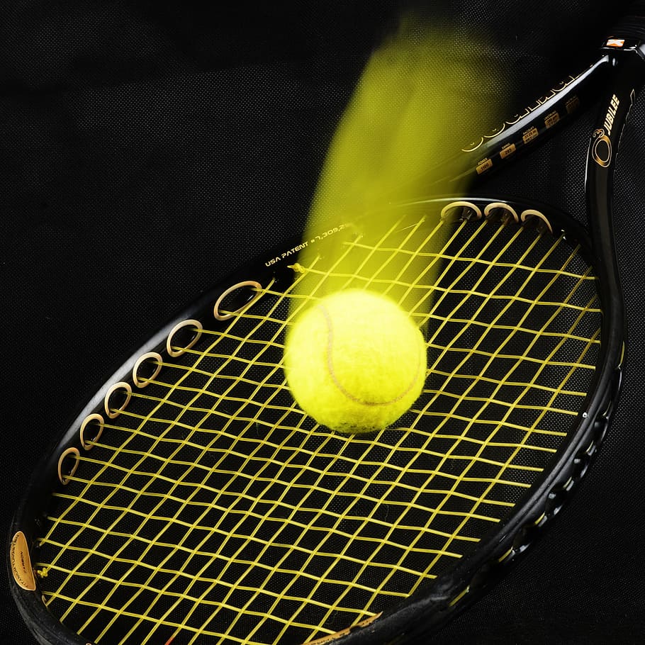 Control tennis racquets