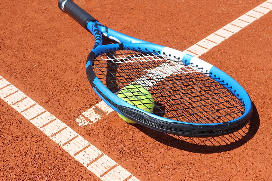 Power tennis racquets